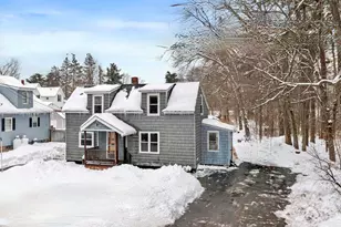 2079 Wellington Rd, Manchester, NH 03104 - Photo 1