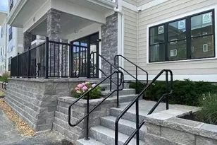 55 Pointe Pl, Dover, NH 03820 - Photo 1