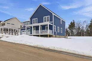 35 Eisenhower Dr, Rochester, NH 03867 - Photo 1