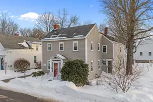 10 Maple St, Exeter, NH 03833 - Photo 1