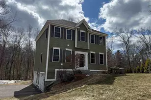 11 Gable Dr, Epping, NH 03042 - Photo 1