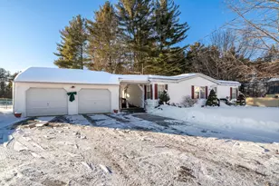 31 McElwain St, Merrimack, NH 03054 - Photo 1