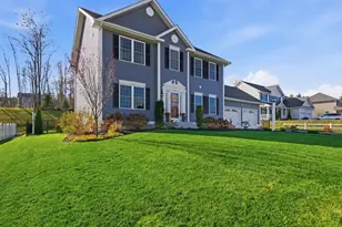191 Brookview Dr, Hooksett, NH 03106 - Photo 1