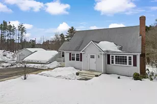 19 Auburn Rd, Londonderry, NH 03053 - Photo 1