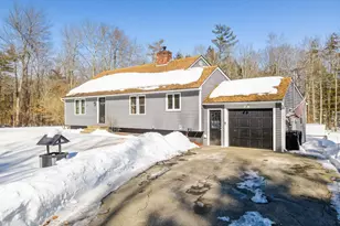 74 Royal Range Rd, Sandown, NH 03873 - Photo 1