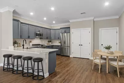 10100 S Willow Street #314, Manchester, NH 03103 - Photo 1