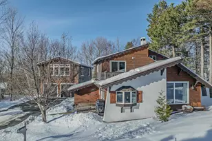 37 Pioneer Rd, Franconia, NH 03580 - Photo 1