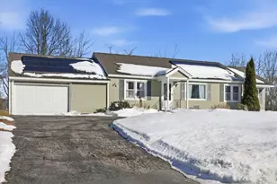 193 Beaver St, Manchester, NH 03104 - Photo 1
