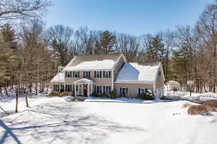 31 Bear Run Dr, Litchfield, NH 03052 - Photo 1