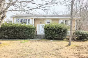 7 Rhona St, Hudson, NH 03051 - Photo 1