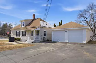38 Garden St, Manchester, NH 03103 - Photo 1