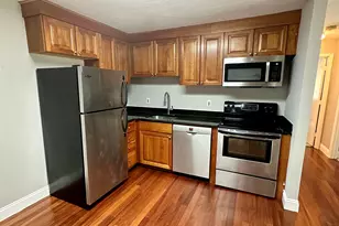 33 Andrew St, Manchester, NH 03104 - Photo 1