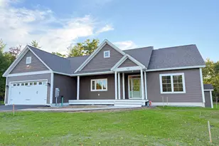 428 Dawn Ct, Pembroke, NH 03275 - Photo 1