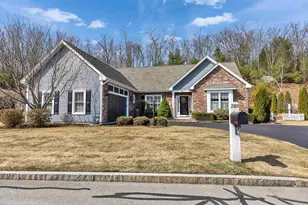 280 Sylvan Ln, Manchester, NH 03102 - Photo 1