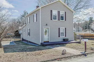 29 Hamburg St, Manchester, NH 03102 - Photo 1