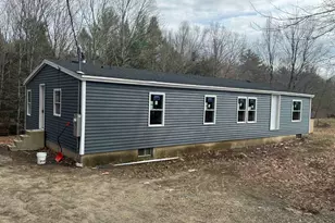 152 Middle Oxbow Rd, Hinsdale, NH 03451 - Photo 1