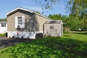 51 Alder St, Exeter, NH 03833 - Photo 1