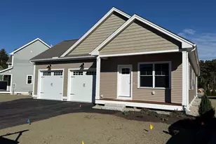 1 Hikers Ln, Nashua, NH 03062 - Photo 1