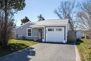523 Winnacunnet Rd, Hampton, NH 03842 - Photo 1