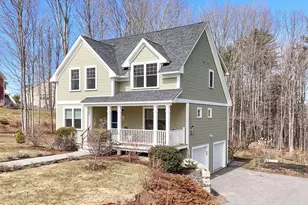 425 Pleasant St, Rollinsford, NH 03869 - Photo 1