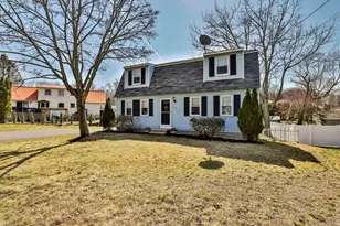 445 Blevens Dr, Manchester, NH 03104 - Photo 1