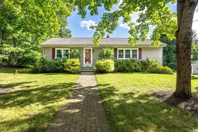 18 Center Circle, Plaistow, NH 03865 - Photo 1