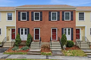 424 Fox Hollow Way, Manchester, NH 03104 - Photo 1