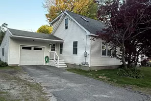 46 Pleasant St, Hinsdale, NH 03451 - Photo 1