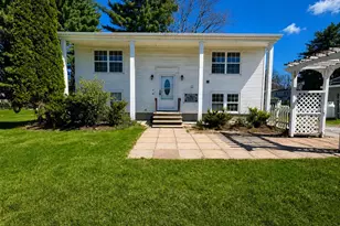 5 Meadow Ln, Allenstown, NH 03275 - Photo 1