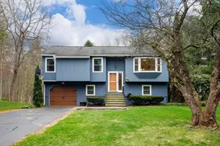 21 W Chamberlain Rd, Merrimack, NH 03054 - Photo 1