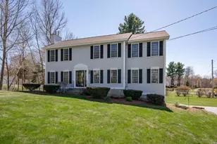59 Rosegate Farm Dr, Manchester, NH 03109 - Photo 1