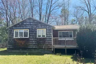 40 Riverside Dr, Fremont, NH 03044 - Photo 1