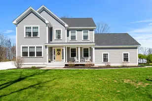 4 Overlook Dr, Epping, NH 03042 - Photo 1