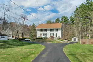 284a High Range Rd, Londonderry, NH 03053 - Photo 1