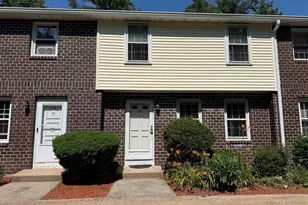 79 Oakridge Dr, Londonderry, NH 01844 - Photo 1