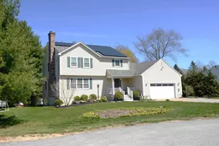 4 Shannon Dr, Stratham, NH 03885 - Photo 1