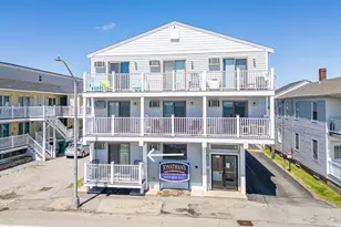 415 Ocean Blvd, Hampton, NH 03842 - Photo 1