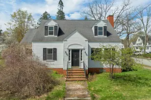 124 Dartmouth St, Laconia, NH 03246 - Photo 1