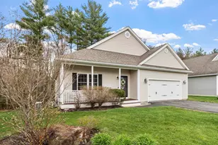 7 Torrey Pines Cir, Plaistow, NH 03865 - Photo 1
