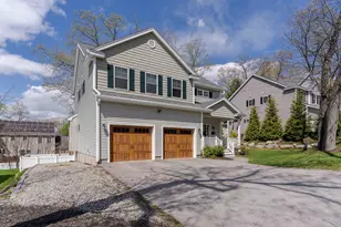196 Dallaire St, Manchester, NH 03104 - Photo 1