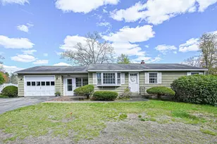 58 Sherwood Dr, Hooksett, NH 03106 - Photo 1