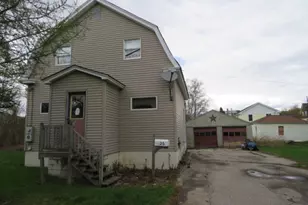 25 Turcotte St, Berlin, NH 03570 - Photo 1