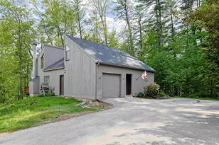 44 Coburn Woods Dr, Nashua, NH 03063 - Photo 1