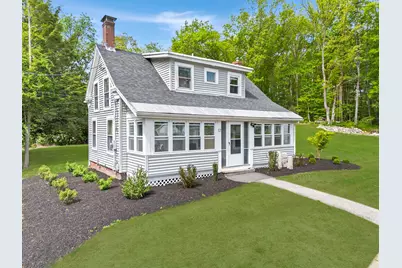 17 Blossom Road, Plaistow, NH 03865 - Photo 1