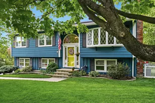 40 Sherwood Cir, Salem, NH 03079 - Photo 1