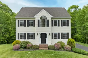 25 Penacook Rd, Sandown, NH 03873 - Photo 1