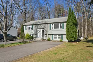 22 Derryfield Rd, Derry, NH 03038 - Photo 1