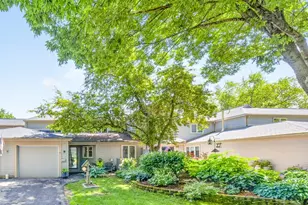 70 Walden Pond Dr, Nashua, NH 03064 - Photo 1