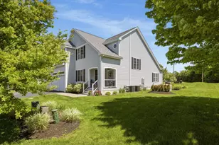 7 Blossom Ln, Stratham, NH 03885 - Photo 1