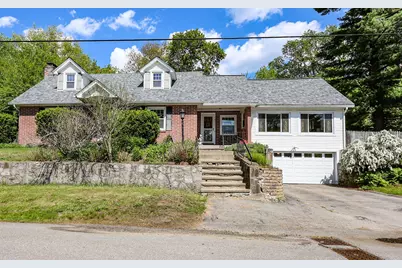137 Grand Avenue, Manchester, NH 03109 - Photo 1